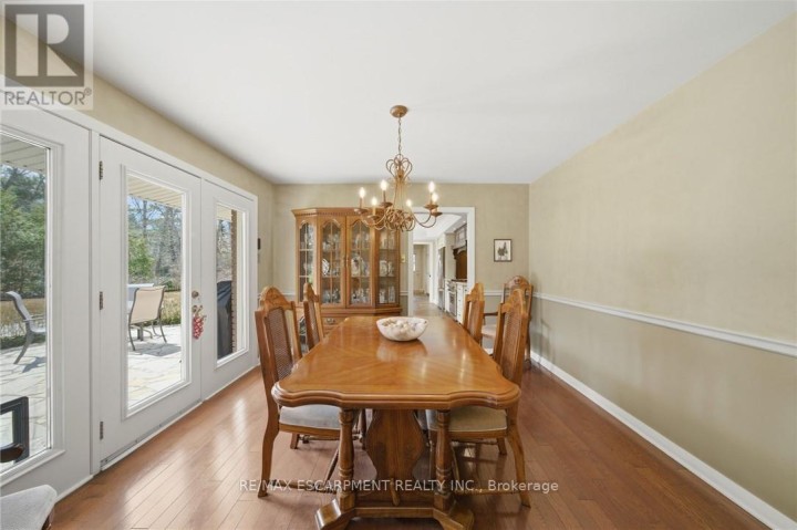 Photo 10 at 6 Summit Circle, Simcoe, Norfolk County