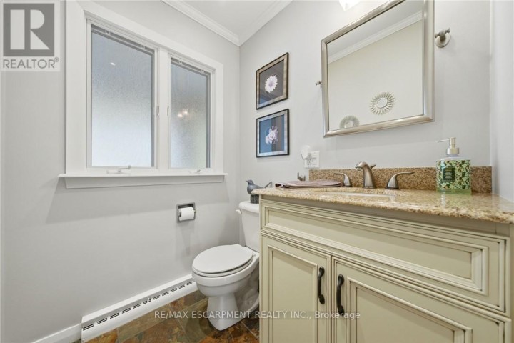 Photo 22 at 6 Summit Circle, Simcoe, Norfolk County