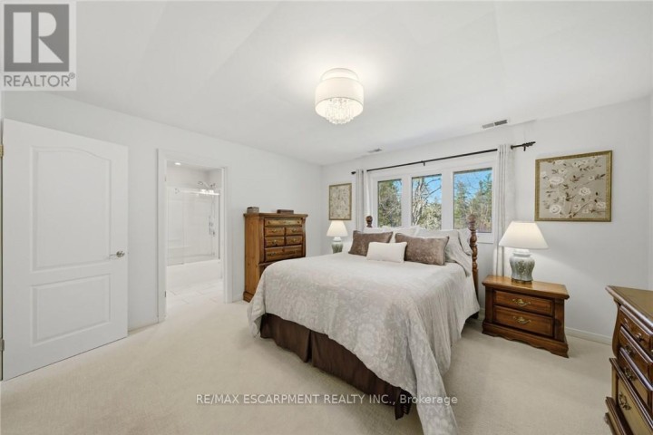Photo 26 at 6 Summit Circle, Simcoe, Norfolk County