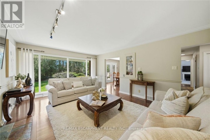 Photo 7 at 6 Summit Circle, Simcoe, Norfolk County