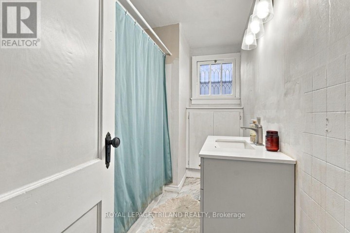 Photo 10 at 56-58 Frank Street, Tillsonburg