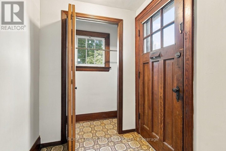 Photo 11 at 56-58 Frank Street, Tillsonburg
