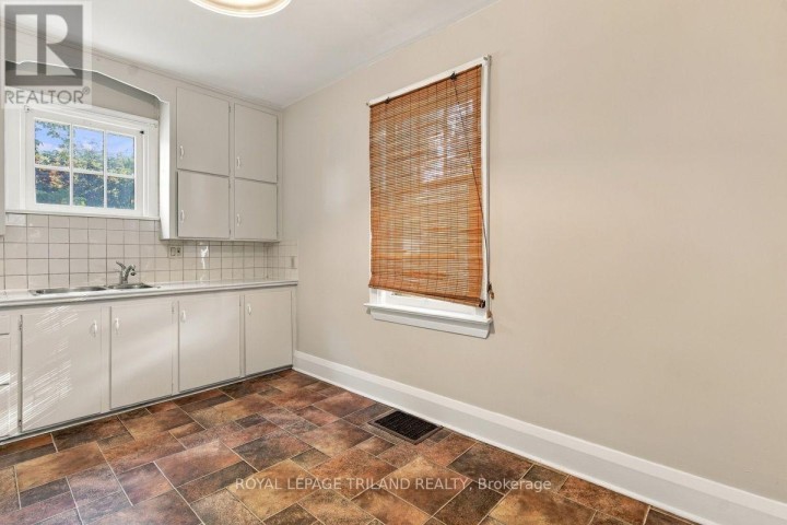 Photo 21 at 56-58 Frank Street, Tillsonburg