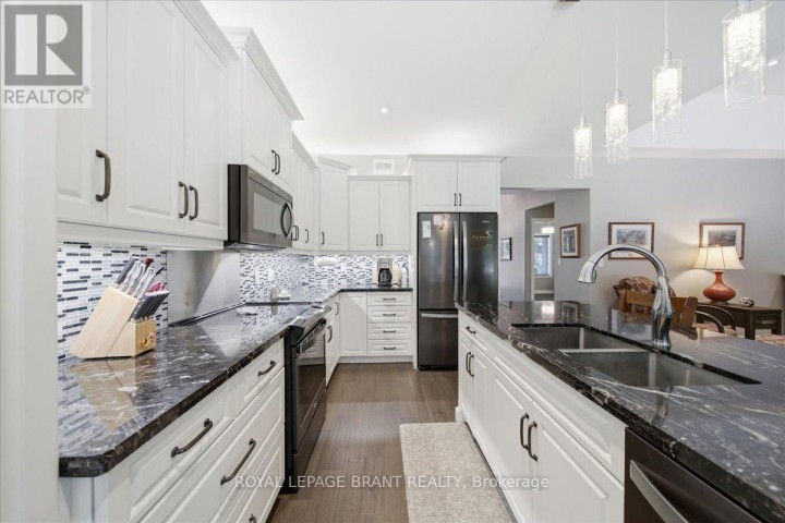 Photo 13 at 4 Lynndale Road, Simcoe, Norfolk County