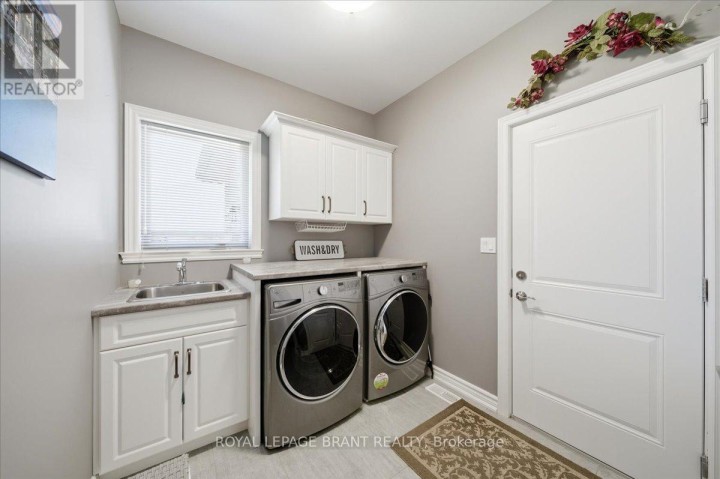 Photo 23 at 4 Lynndale Road, Simcoe, Norfolk County