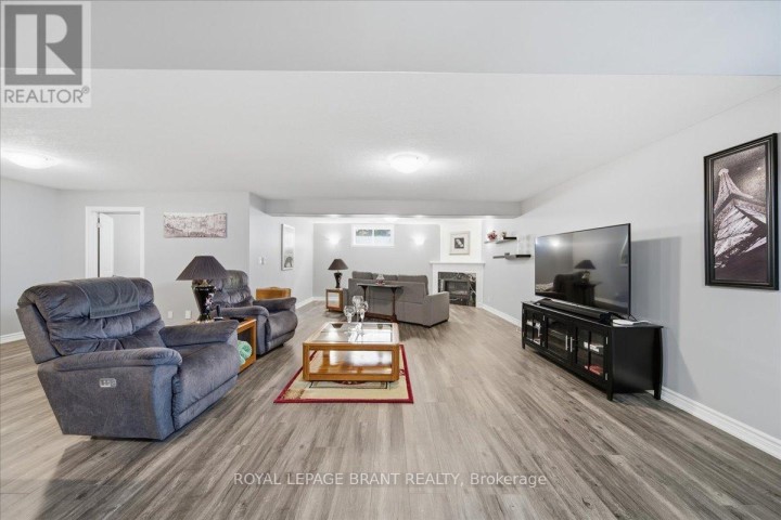 Photo 26 at 4 Lynndale Road, Simcoe, Norfolk County