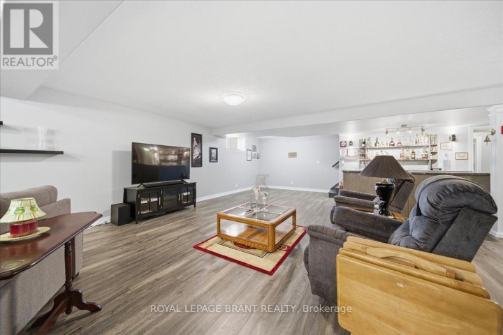 Photo 28 at 4 Lynndale Road, Simcoe, Norfolk County