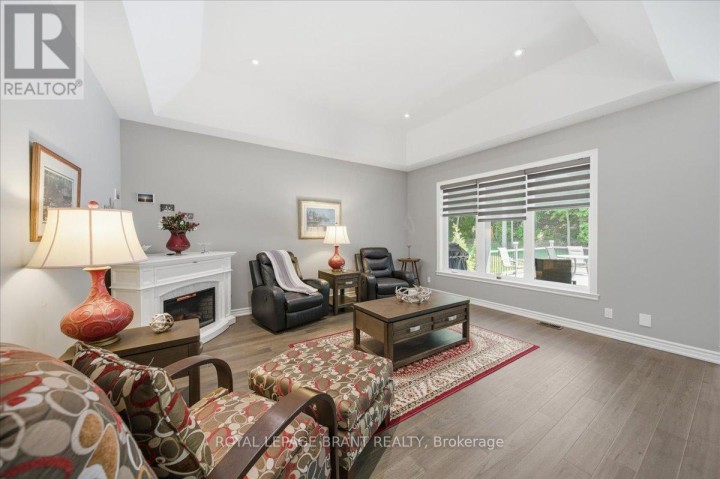 Photo 6 at 4 Lynndale Road, Simcoe, Norfolk County