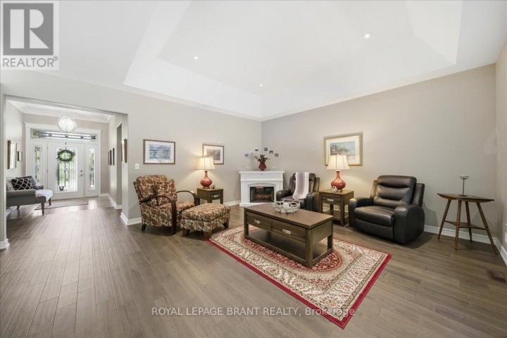 Photo 8 at 4 Lynndale Road, Simcoe, Norfolk County