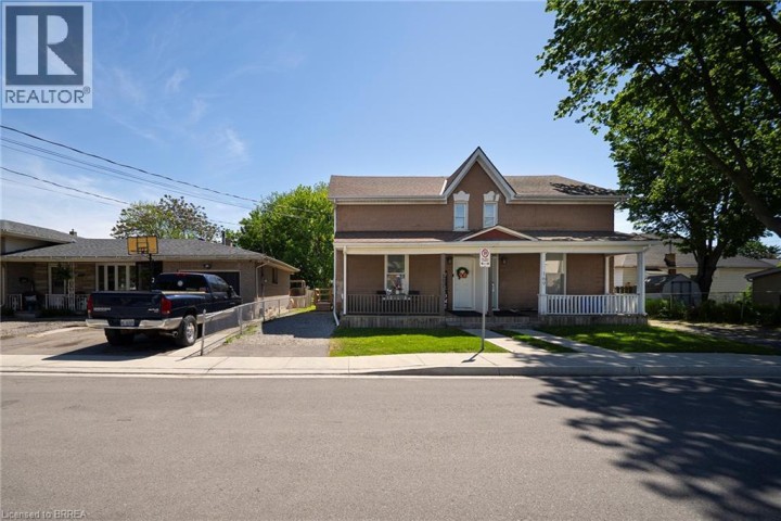 Photo 1 at 171 Drummond Street, East Ward, Brantford