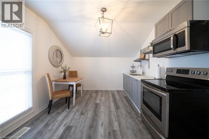 Photo 11 at 171 Drummond Street, East Ward, Brantford