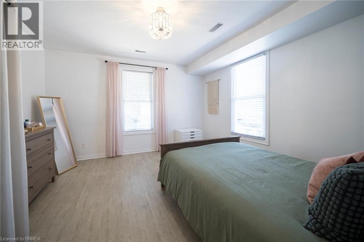 Photo 25 at 171 Drummond Street, East Ward, Brantford