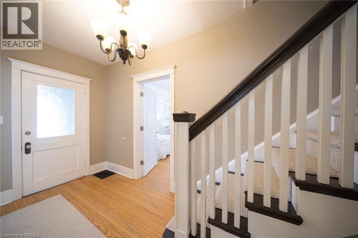 Photo 3 at 48 Lincoln Avenue, Holmedale, Brantford