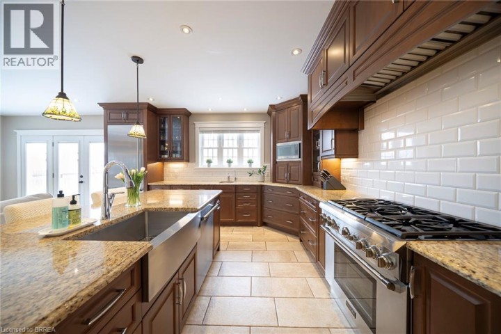 Photo 10 at 48 Lincoln Avenue, Holmedale, Brantford
