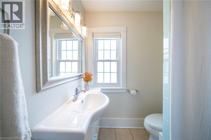 Photo 28 at 48 Lincoln Avenue, Holmedale, Brantford