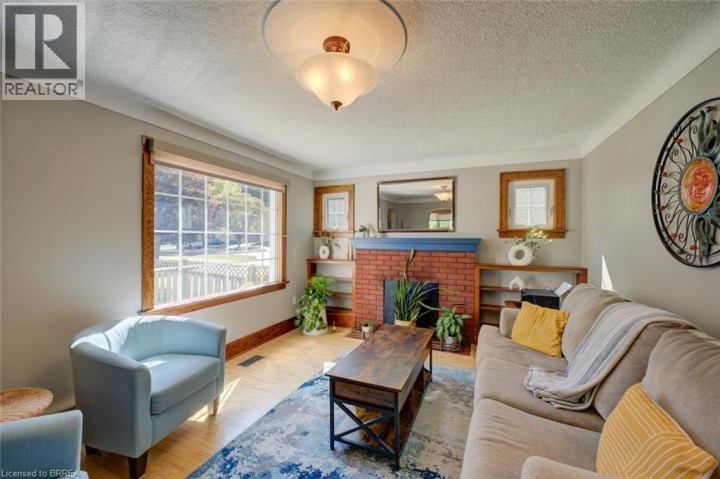 Photo 5 at 15 Lyndsay Street, Old West Brant, Brantford