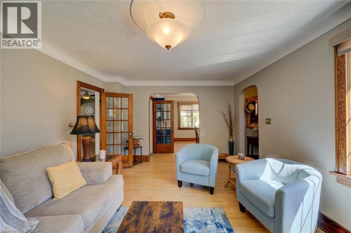Photo 7 at 15 Lyndsay Street, Old West Brant, Brantford