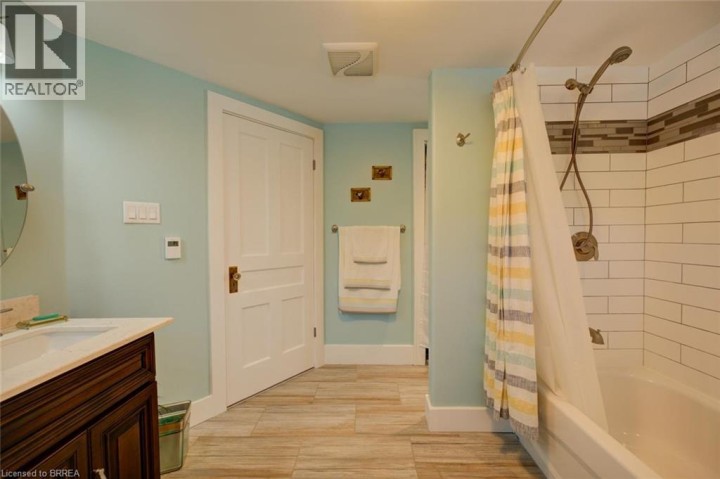 Photo 28 at 15 Lyndsay Street, Old West Brant, Brantford