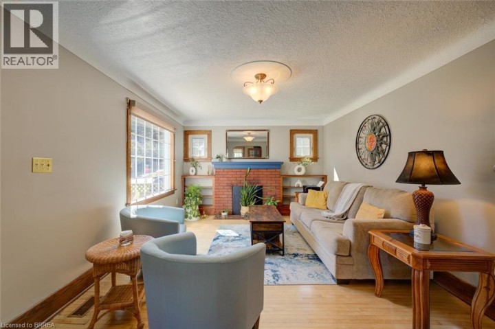 Photo 4 at 15 Lyndsay Street, Old West Brant, Brantford