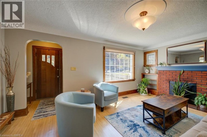 Photo 3 at 15 Lyndsay Street, Old West Brant, Brantford
