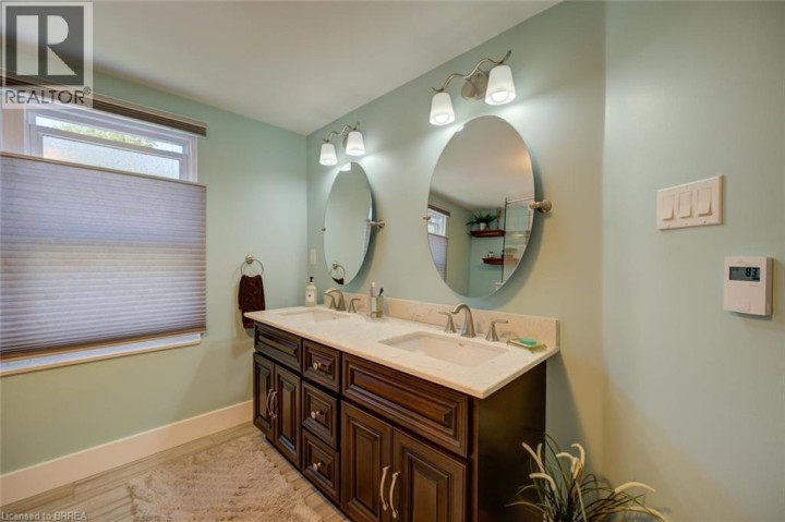 Photo 26 at 15 Lyndsay Street, Old West Brant, Brantford