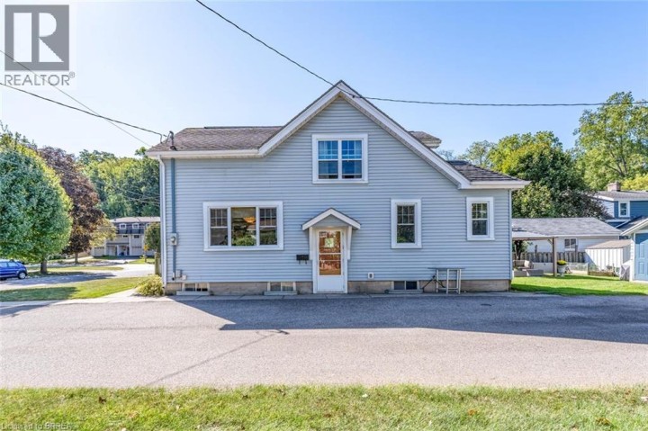 Photo 37 at 15 Lyndsay Street, Old West Brant, Brantford