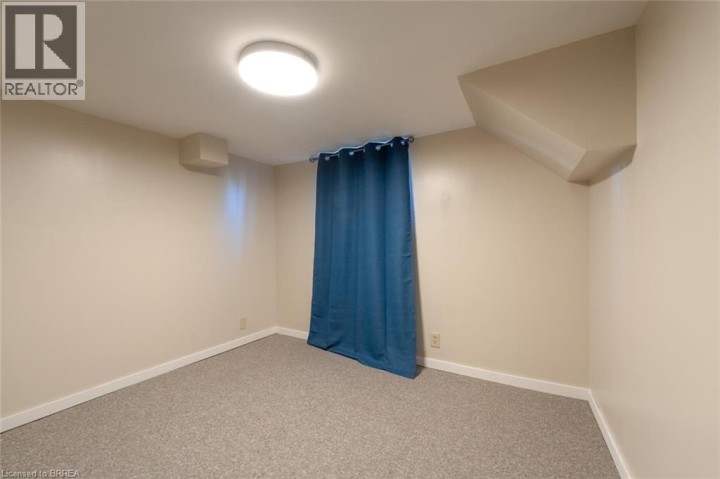 Photo 32 at 15 Lyndsay Street, Old West Brant, Brantford