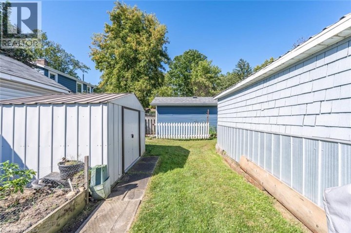 Photo 41 at 15 Lyndsay Street, Old West Brant, Brantford