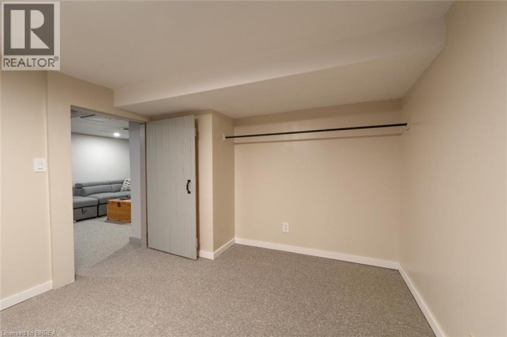 Photo 33 at 15 Lyndsay Street, Old West Brant, Brantford