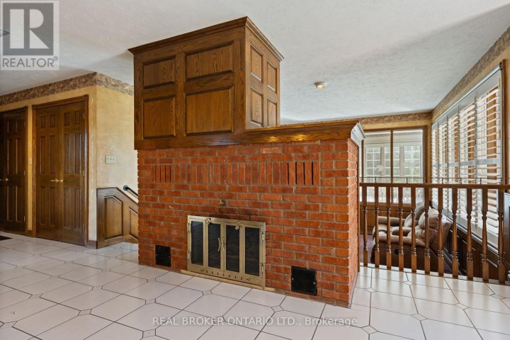 Photo 7 at 354 Mechanic Street, Waterford, Norfolk County