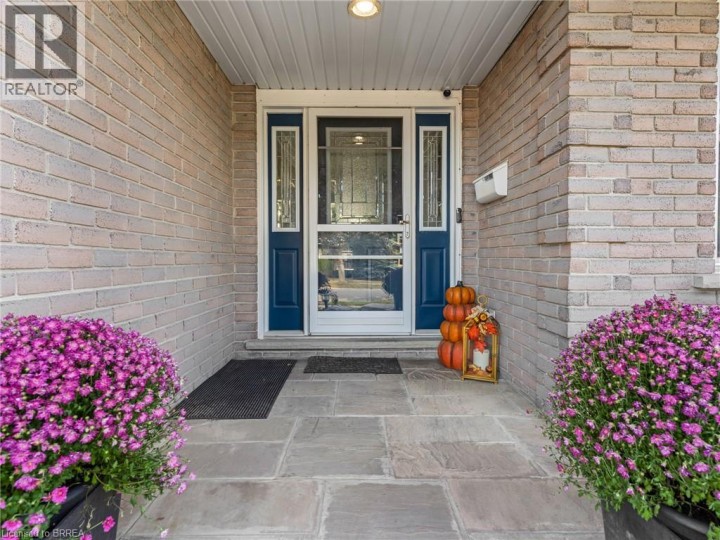 Photo 3 at 42 Emidio Crescent, Rosedale / Gable Height, Brantford