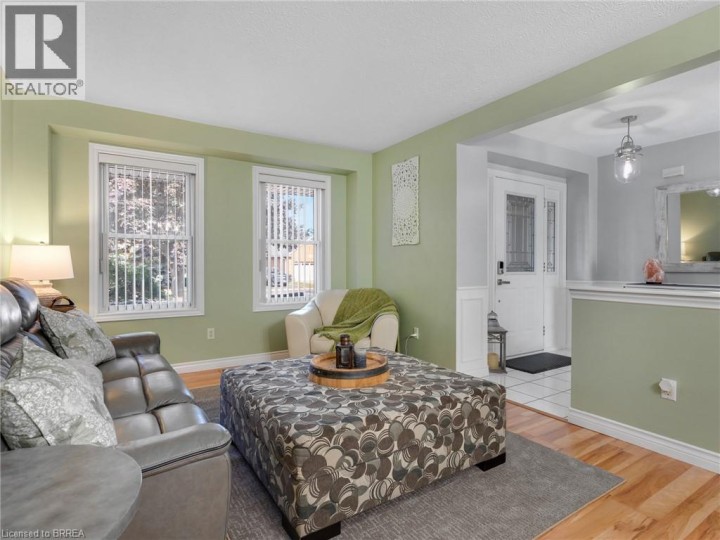 Photo 7 at 42 Emidio Crescent, Rosedale / Gable Height, Brantford