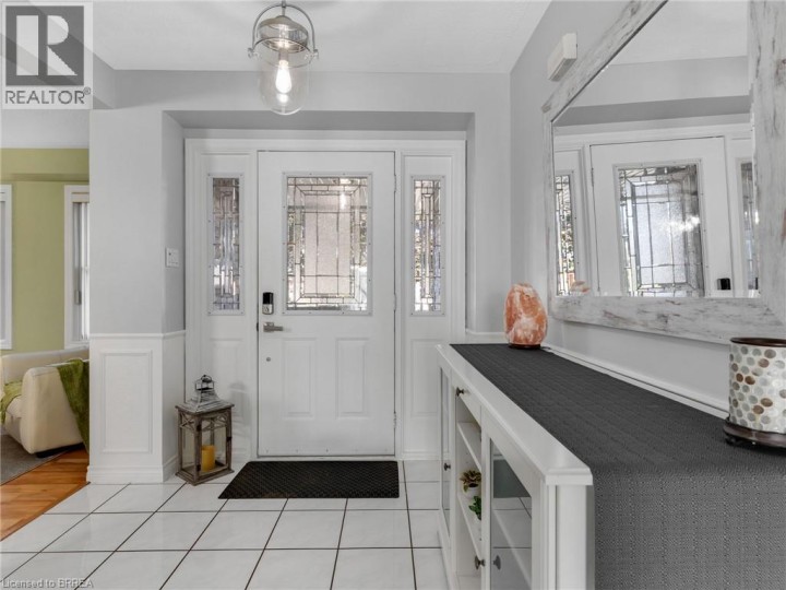 Photo 4 at 42 Emidio Crescent, Rosedale / Gable Height, Brantford