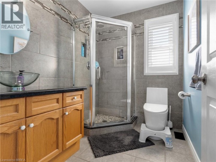 Photo 28 at 42 Emidio Crescent, Rosedale / Gable Height, Brantford