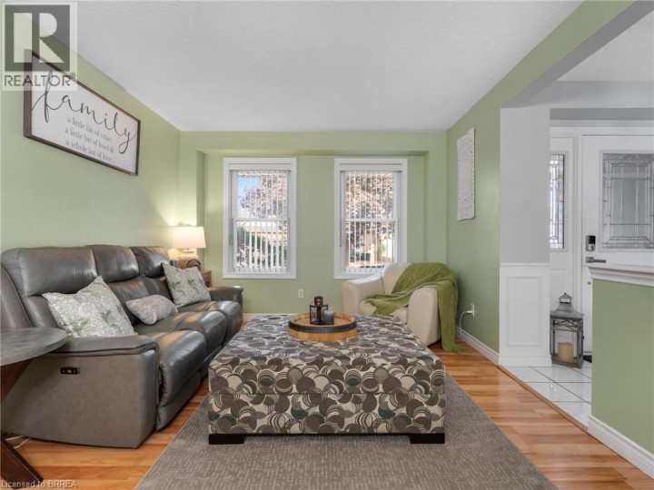 Photo 6 at 42 Emidio Crescent, Rosedale / Gable Height, Brantford