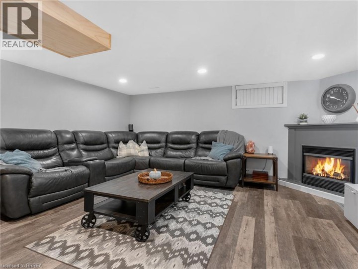 Photo 30 at 42 Emidio Crescent, Rosedale / Gable Height, Brantford