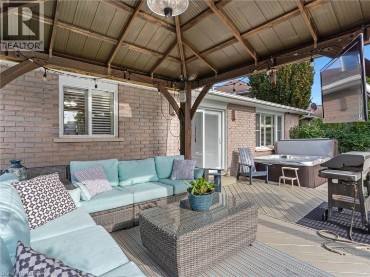 Photo 40 at 42 Emidio Crescent, Rosedale / Gable Height, Brantford