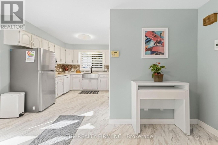 Photo 10 at 1132 Iroquois Crescent, Woodstock - North, Woodstock