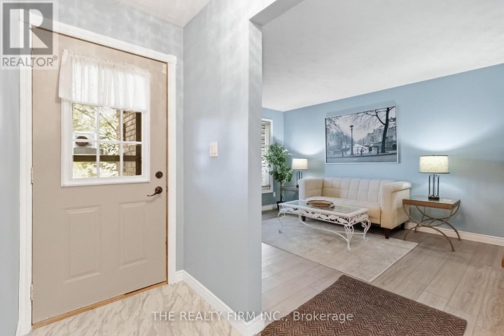 Photo 5 at 1132 Iroquois Crescent, Woodstock - North, Woodstock