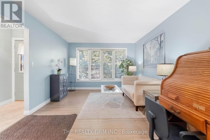 Photo 6 at 1132 Iroquois Crescent, Woodstock - North, Woodstock