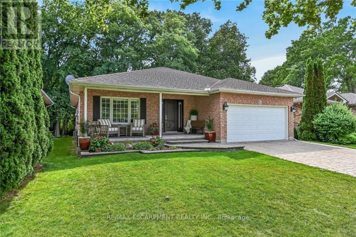 Photo 2 at 225 Dover Avenue, Port Dover, Norfolk County