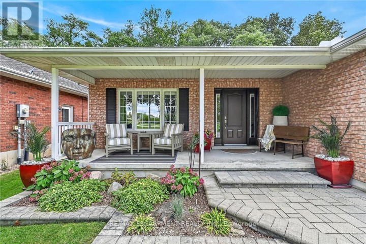 Photo 3 at 225 Dover Avenue, Port Dover, Norfolk County