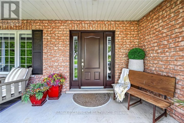 Photo 5 at 225 Dover Avenue, Port Dover, Norfolk County