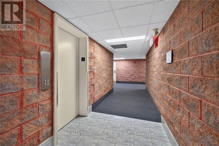 Photo 6 at 202 - 5 Mill Pond Court, Simcoe, Norfolk County