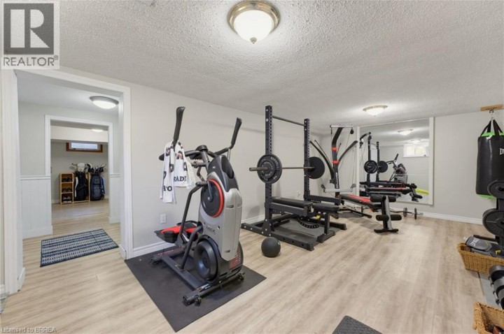 Photo 19 at 38 Admiral Road, Henderson, Brantford