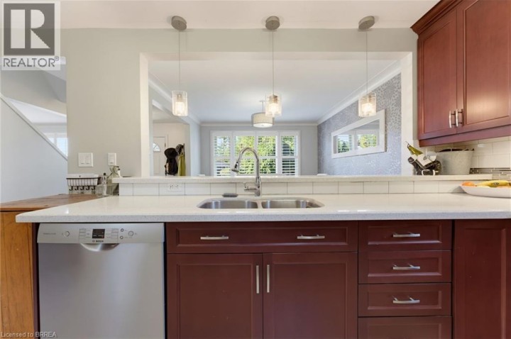 Photo 10 at 38 Admiral Road, Henderson, Brantford