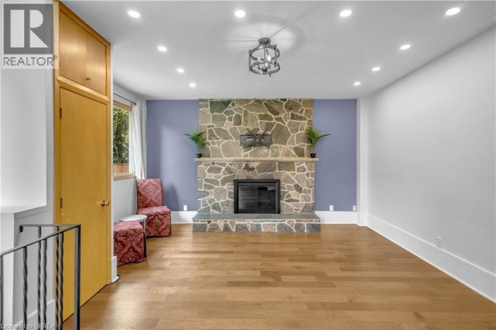 Photo 17 at 11 Tutela Heights Road, Tutela Heights, Brantford