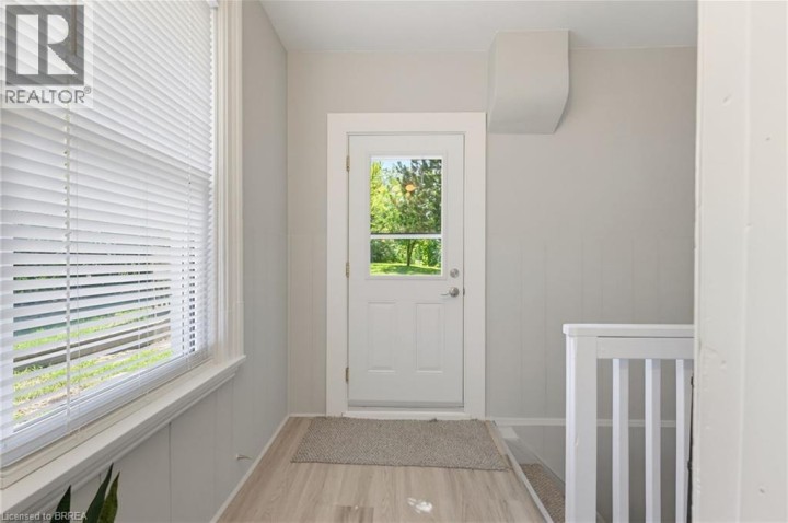 Photo 14 at 112 Grand River Avenue, Holmedale, Brantford
