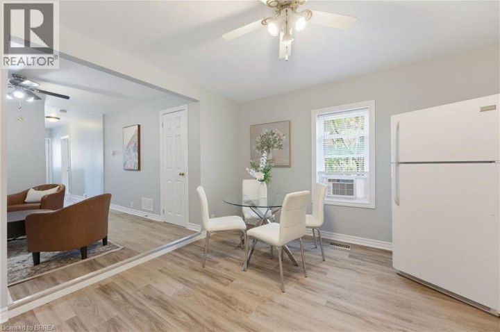 Photo 12 at 112 Grand River Avenue, Holmedale, Brantford