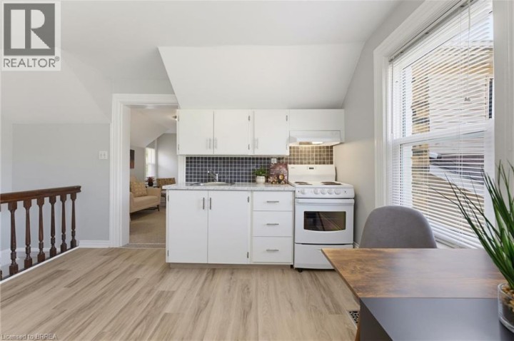 Photo 15 at 112 Grand River Avenue, Holmedale, Brantford